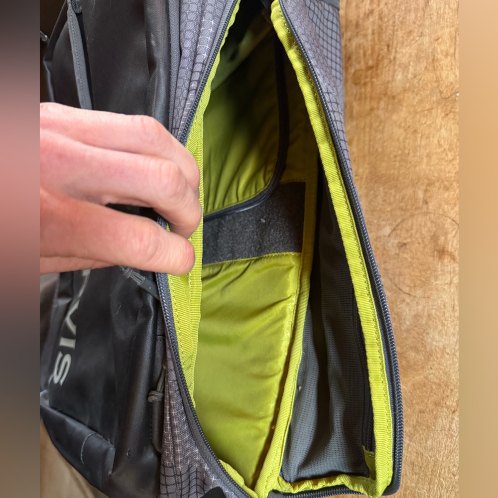 Orvis BugOut Backpack Steel Camo - Picture 7 of 10